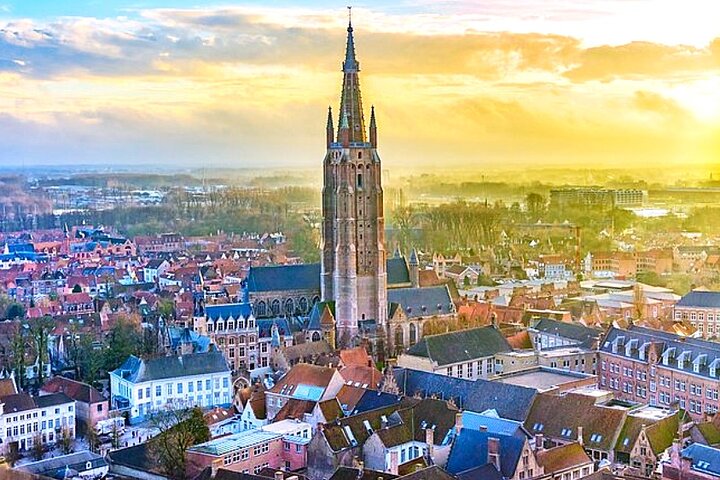 Deluxe Bruges Excursion and Canal Cruise from Cruise Terminal