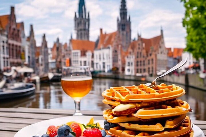 Deluxe Bruges Excursion and Canal Cruise from Cruise Terminal