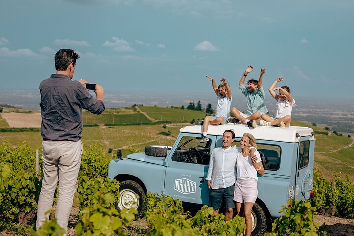 Lyon: Private Burgundy Half Day Wine Tour by Vintage Land Rover