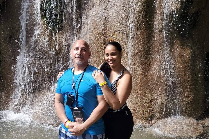 Jamaica Blue Hole, Konoko Falls, River Tubing and Riding Horse