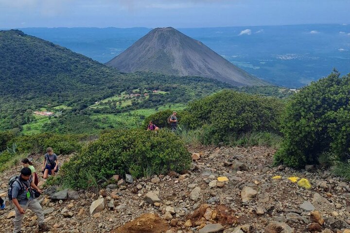 Santa Ana Volcano Hike & Lunch at Coatepeque Lake (Private Tour)
