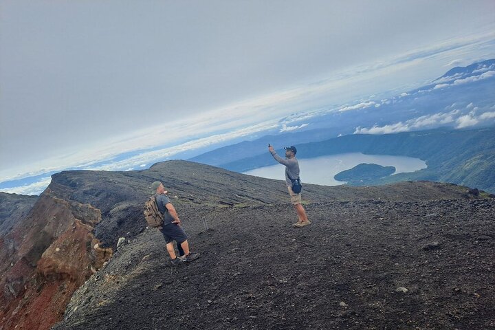 Santa Ana Volcano Hike & Lunch at Coatepeque Lake (Private Tour)