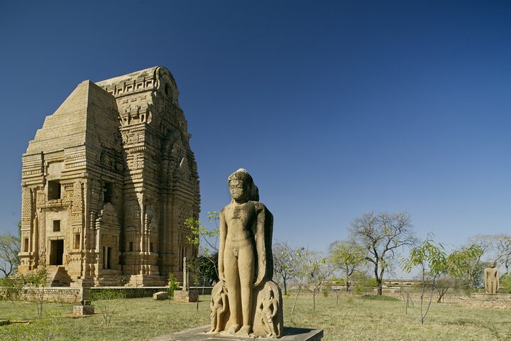 A Trip of Khajuraho, Orchha, Gwalior, Jhansi from Delhi in 5 Day