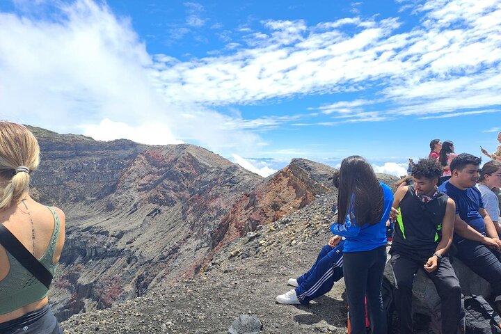 Santa Ana Volcano Hike & Lunch at Coatepeque Lake (Private Tour)