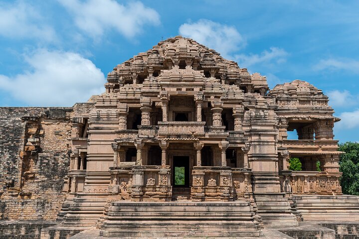A Trip of Khajuraho, Orchha, Gwalior, Jhansi from Delhi in 5 Day