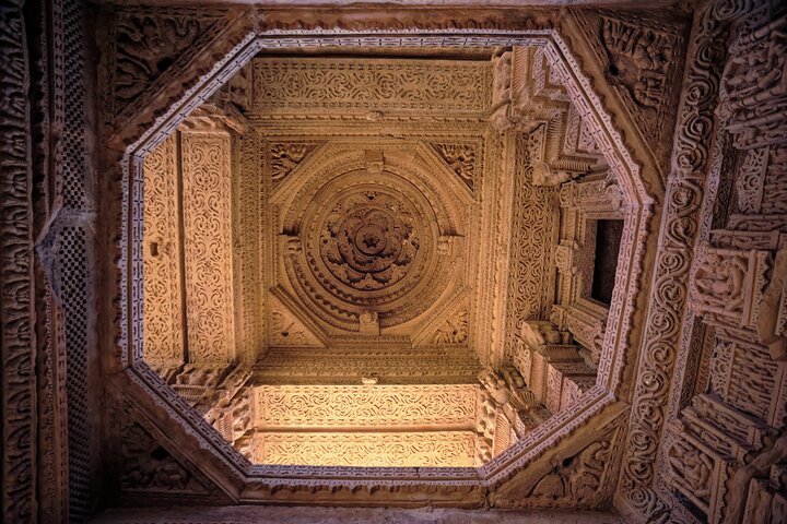 A Trip of Khajuraho, Orchha, Gwalior, Jhansi from Delhi in 5 Day