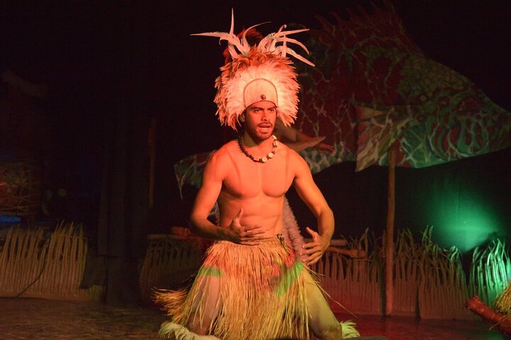 Easter Island Dinner Show with Transport