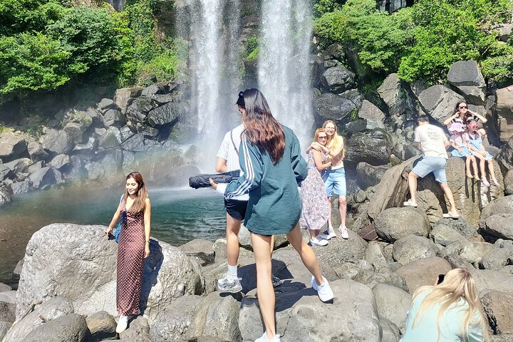 Private Half Day South and West Tour in Jeju Island