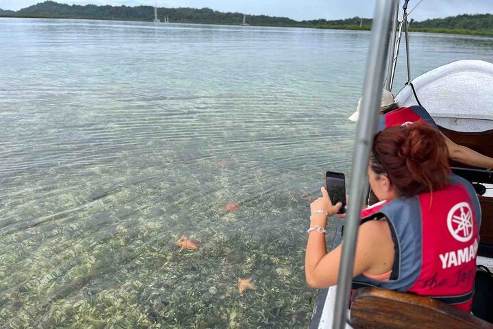 Bocas del Toro Island Hopping Day Tour in Zapatilla Beach