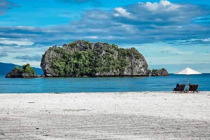 Langkawi Private Tour Highlights with Cable Car and Sky Bridge
