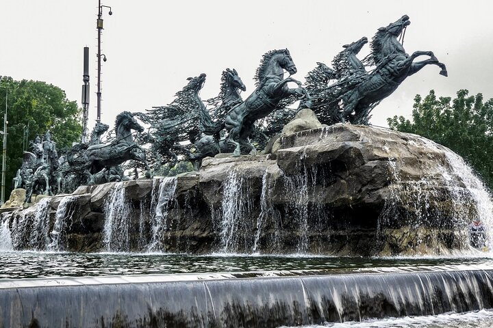 Jakarta Half-Day Guided Tour with a Private Fun Local Host