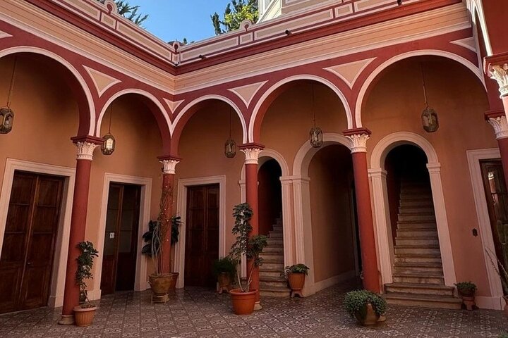 Historical and Cultural Walking Tour in Sucre with Guide