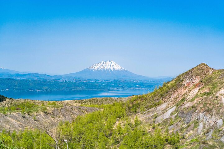 Hike Mt. Usu and visit Lake Toya Day Tour
