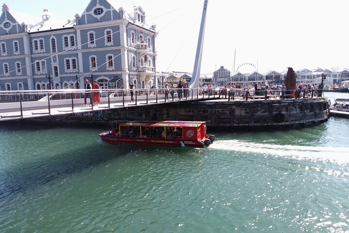 Guided Robben Island Historic Prison Tour with Pickup & Drop-off