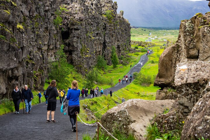 Small-group Golden Circle Classic Tour from Reykjavik