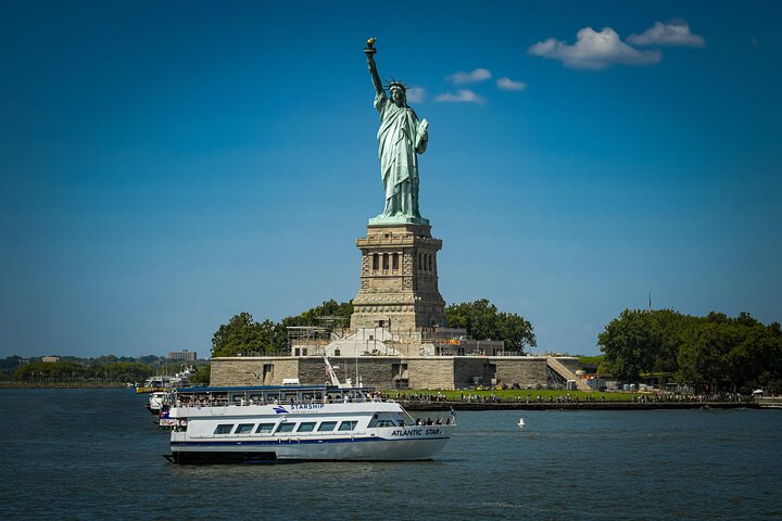 New York City 90-Minute Cruise: Lady Liberty, Bridges and Skyline