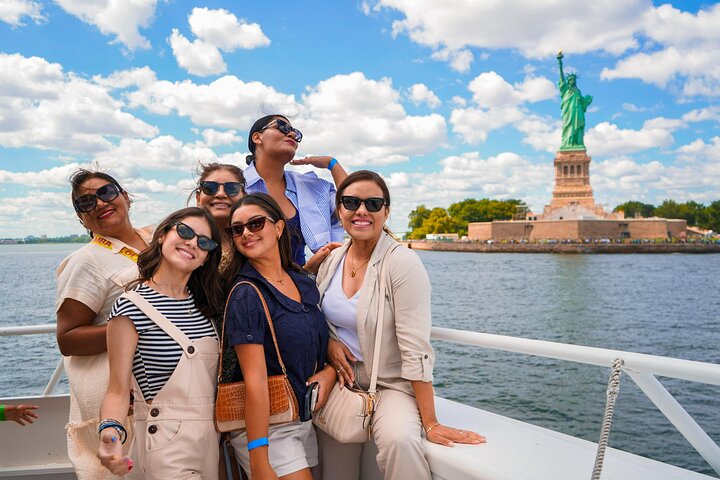New York City 90-Minute Cruise: Lady Liberty, Bridges and Skyline