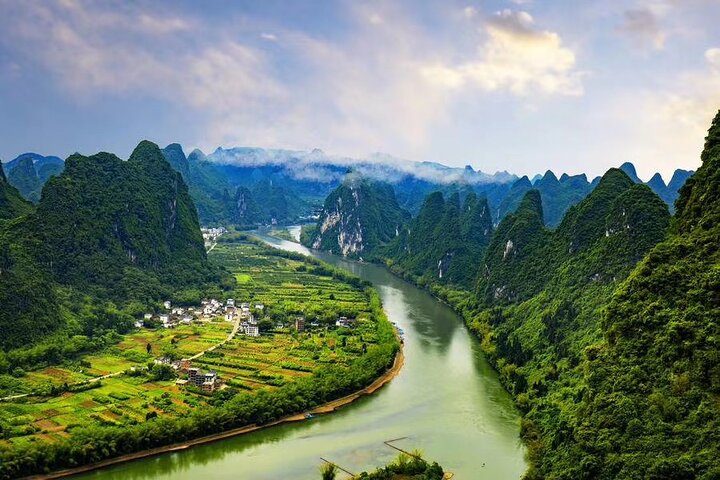 Li River Cruise with bamboo Rafting & Xianggong Hill Private Tour