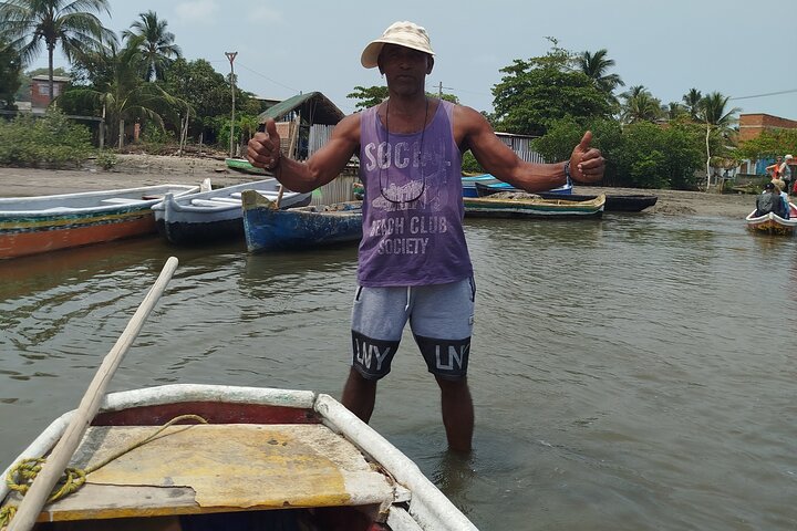 Navigate the Mangroves of Cartagena in a Canoe