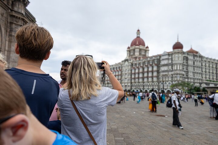 Mumbai City Sightseeing with Elephanta Caves Full Day Tour