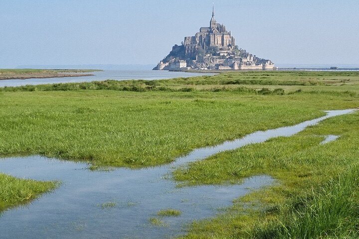 2 hour guided tour of Mont Saint Michel, abbey ticket included
