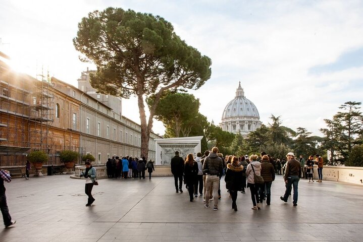 Rome: Vatican Museums & Sistine Chapel Fast Entry -Optional Guide