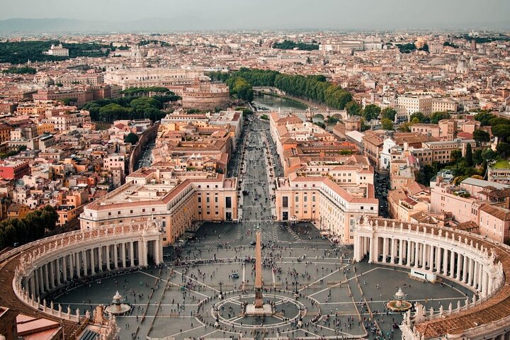 Rome: Vatican Museums & Sistine Chapel Fast Entry -Optional Guide