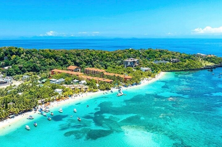 Roatán Private Snorkeling, Wildlife Park, and West Bay Beach