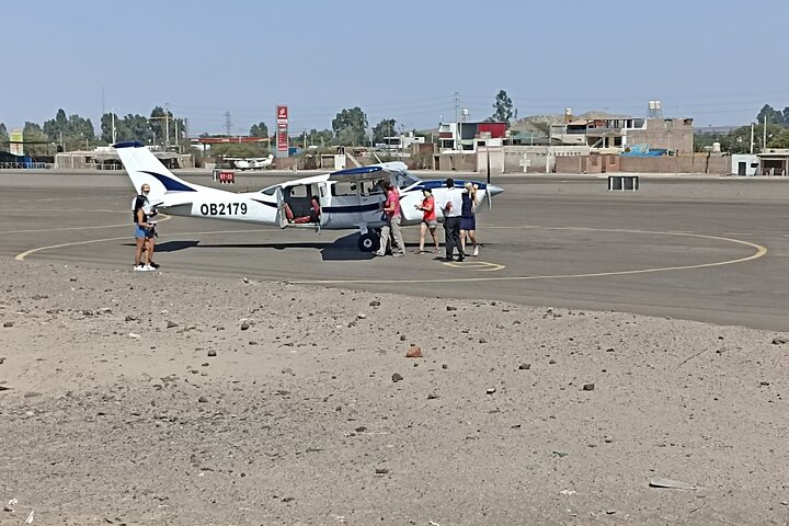 Overflight Lineas de Nasca Aerial view!