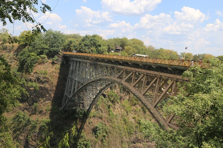 Zimbabwe & Zambia: Guided Tour of the Falls from Both Sides