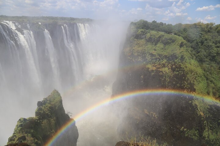 Zimbabwe & Zambia: Guided Tour of the Falls from Both Sides