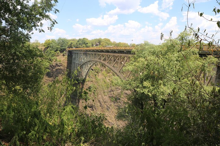 Zimbabwe & Zambia: Guided Tour of the Falls from Both Sides