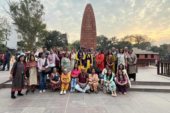 Golden Temple and Jallianwala Bagh Guided Tour