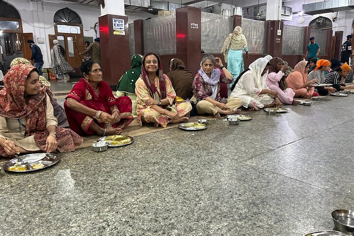 Golden Temple and Jallianwala Bagh Guided Tour