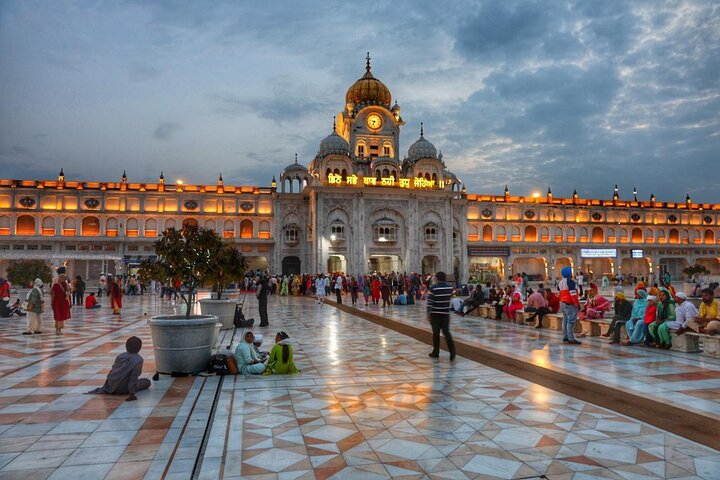 Golden Temple and Jallianwala Bagh Guided Tour