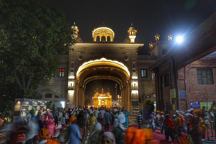 Golden Temple and Jallianwala Bagh Guided Tour