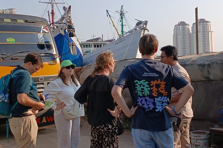 Jakarta Half Day Visit The Monument with Highlight City Tour