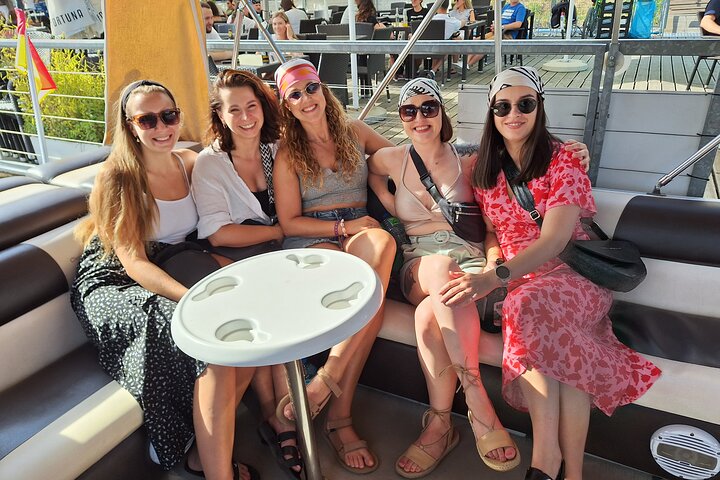 Wroclaw: Premium Catamaran Cruise at BARBARKA Riverside Bar