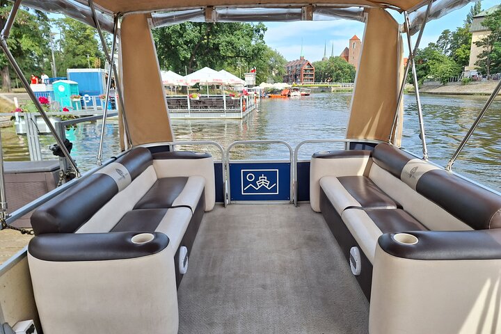 Wroclaw: Premium Catamaran Cruise at BARBARKA Riverside Bar