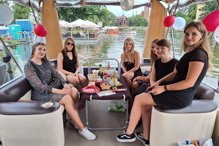 Wroclaw: Premium Catamaran Cruise at BARBARKA Riverside Bar