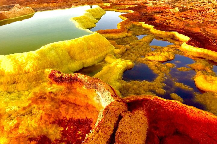2 Nights and 3 Days of Lava and Hot Spring Tour in Danakil