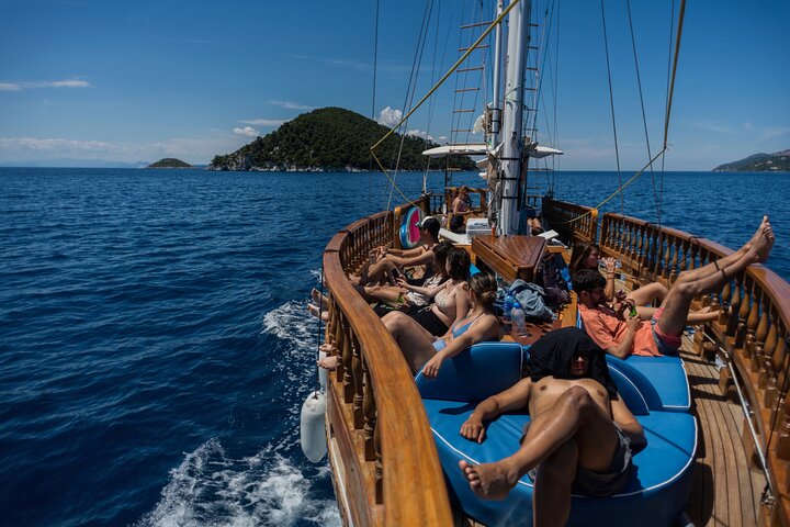 All-Inclusive Semi-Private Sailing Cruise