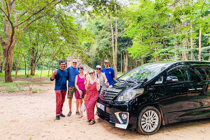 A day Trip Sightseeing Phnom Penh - Siem Reap - Private English Speaking Driver