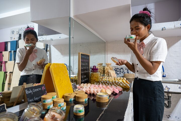 Siem Reap Lotus Silk Farm - Artisans Immersion
