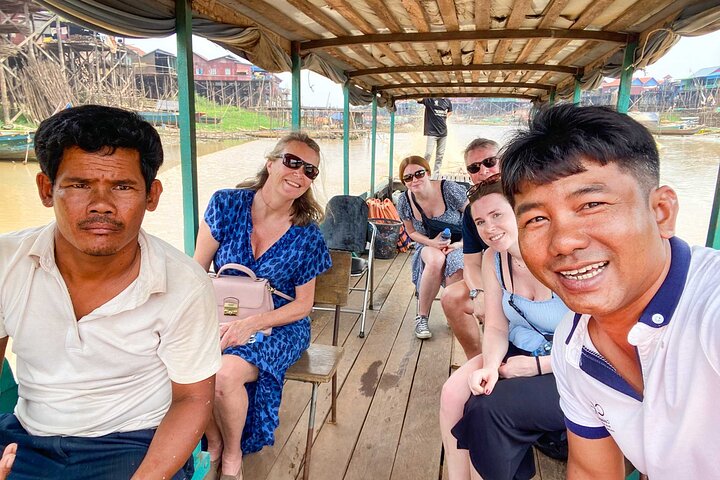 A day Trip Sightseeing Phnom Penh - Siem Reap - Private English Speaking Driver