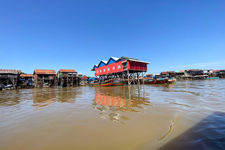 A day Trip Sightseeing Phnom Penh - Siem Reap - Private English Speaking Driver