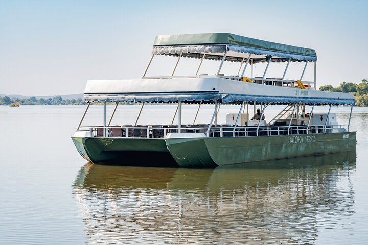 Zambezi Sunset Cruise – Wildlife, Drinks & Breathtaking Views