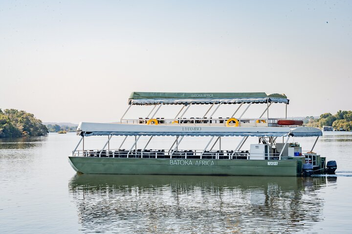 Zambezi Sunset Cruise – Wildlife, Drinks & Breathtaking Views