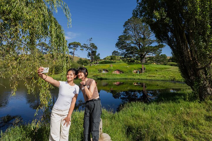 Hobbiton™ Movie Set Walking Tour from Shires Rest