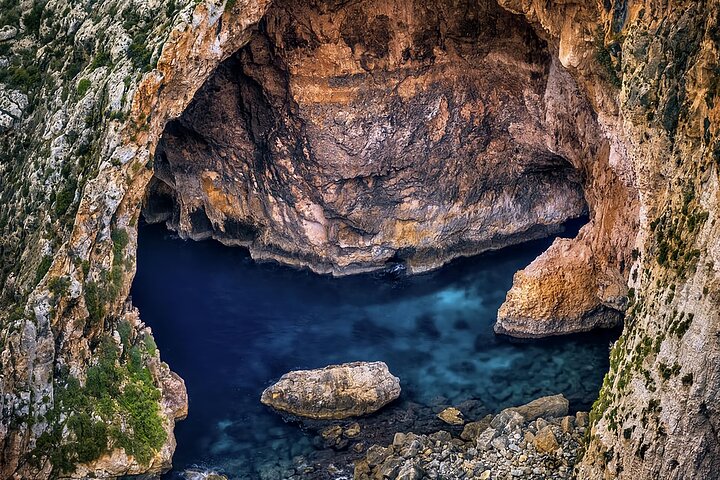 Half Day Tour in Marsaxlokk Village, Market, Blue Grotto & Qrendi